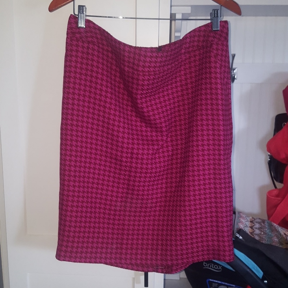 Merona fushcia houndstooth pencil skirt w/pockets